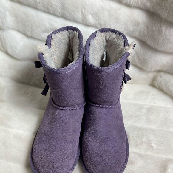 Kookaburra by Ugg Girls suede purple short boots with side bows size 2 - Picture 2 of 12